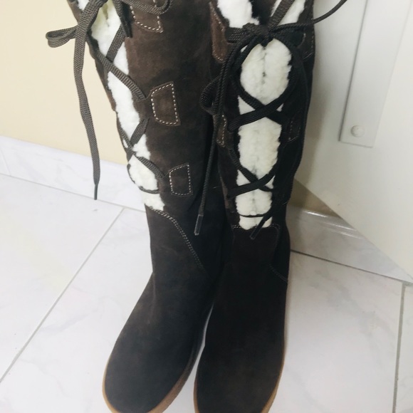 MICHAEL KORS Shearling LaceUp Chocolate Brown Boot - Picture 2 of 7